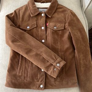 Levi’s trucker jacket.